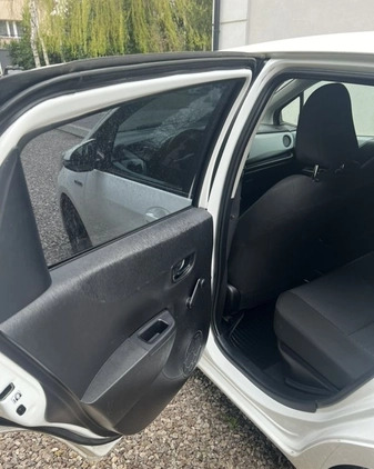 Toyota Yaris cena 33900 przebieg: 138200, rok produkcji 2013 z Warszawa małe 106